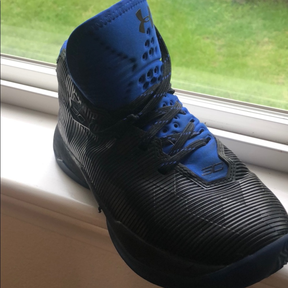 Under armor boys Curry’s